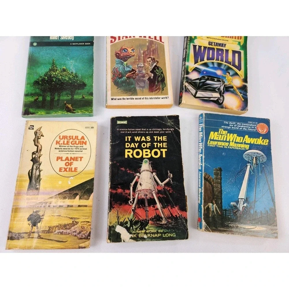 SciFi‎ Paperback Books Various Authors Lot of 10 Manning Le Guin Planet Awoke